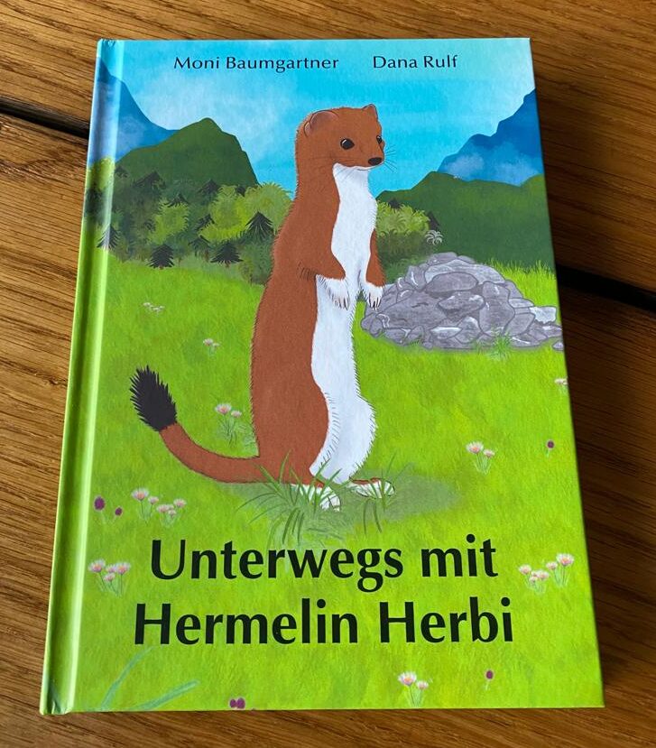 Titelbild von Bilderbuch Unterwegs mit Hermelin Herbi illustriert von Dana Rulf von speakture